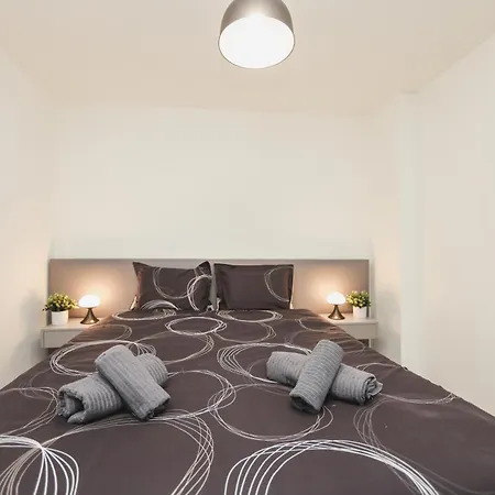 La Detente, Loft Pmr A 10 Min De La 펜션
